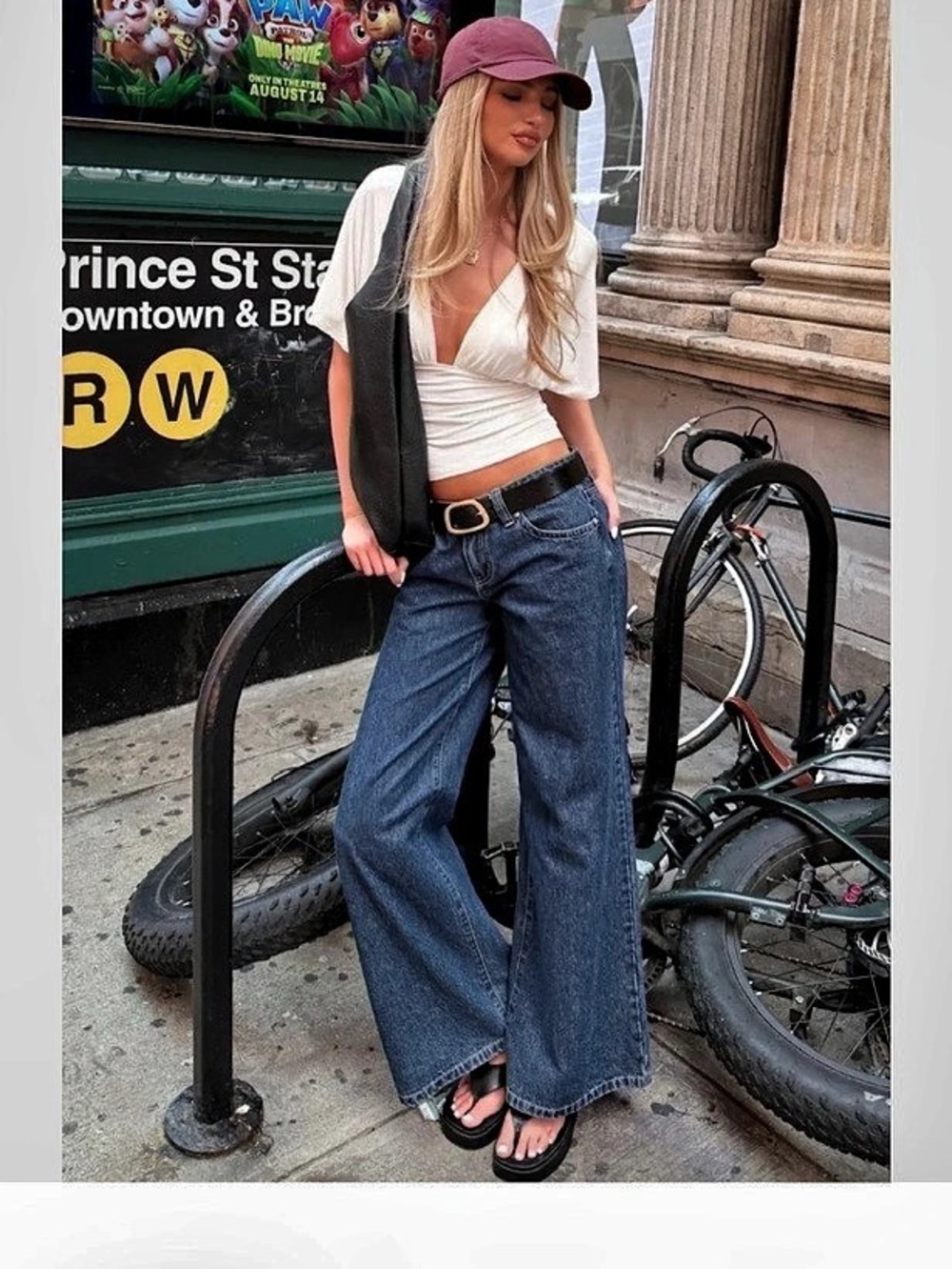 Edikted Raelynn Low Rise Wide Leg Jeans Blue - Picture 3 of 8